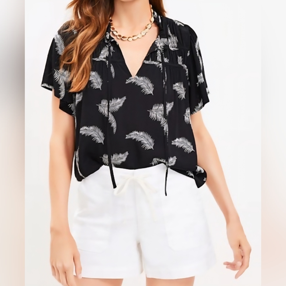 LOFT FEATHER PRINT SHORT SLEEVE BLOUSE